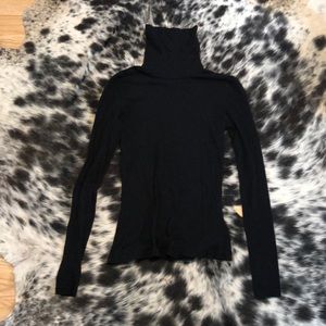 Banana Republic turtleneck size small